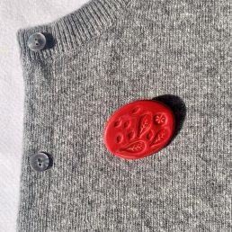 Parázsrózsák bross