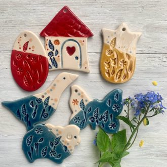 Színpompás díszek csomagban