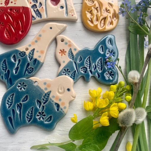 Színpompás díszek csomagban