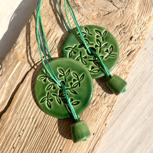 Súgó-búgó nyaklánc