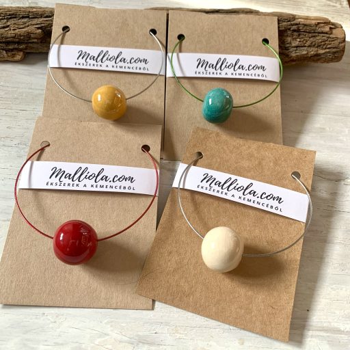 CAPRICIOUS GREEN BALL necklace