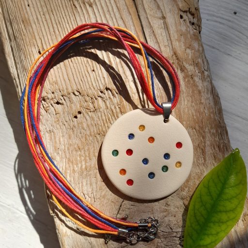 fluttering leaves necklace