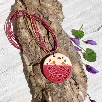 Madaras rózsakert nyaklánc