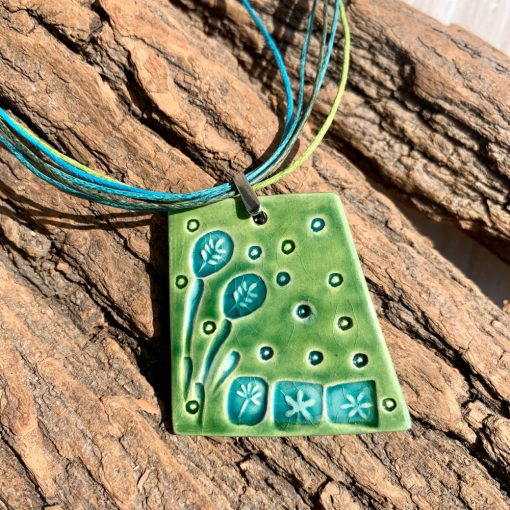 Green meadow necklace