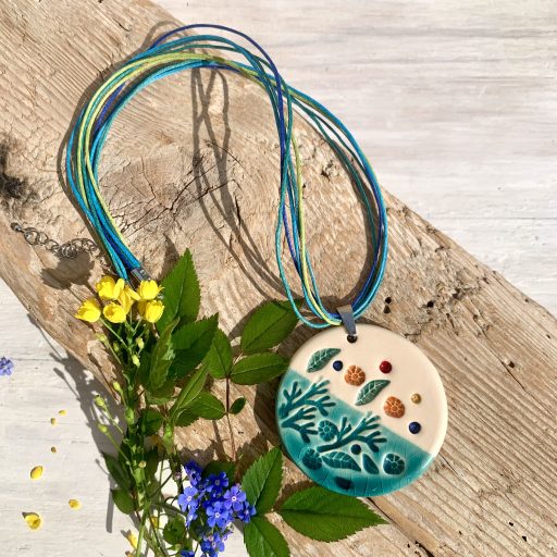 Tavaszi röppenés nyaklánc