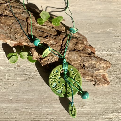 Golden core necklace