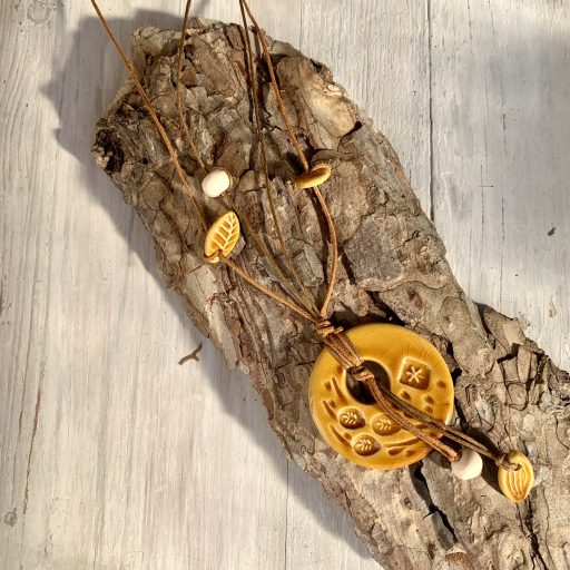 Small garden necklace
