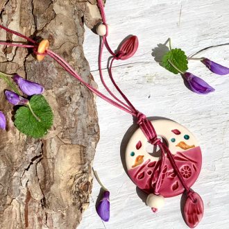 Bimbós rózsakert nyaklánc