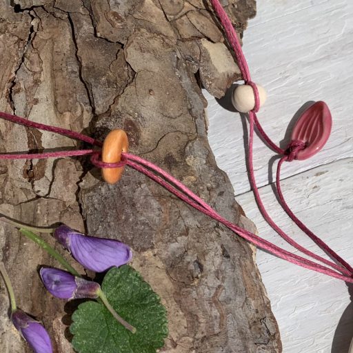 Bimbós rózsakert nyaklánc